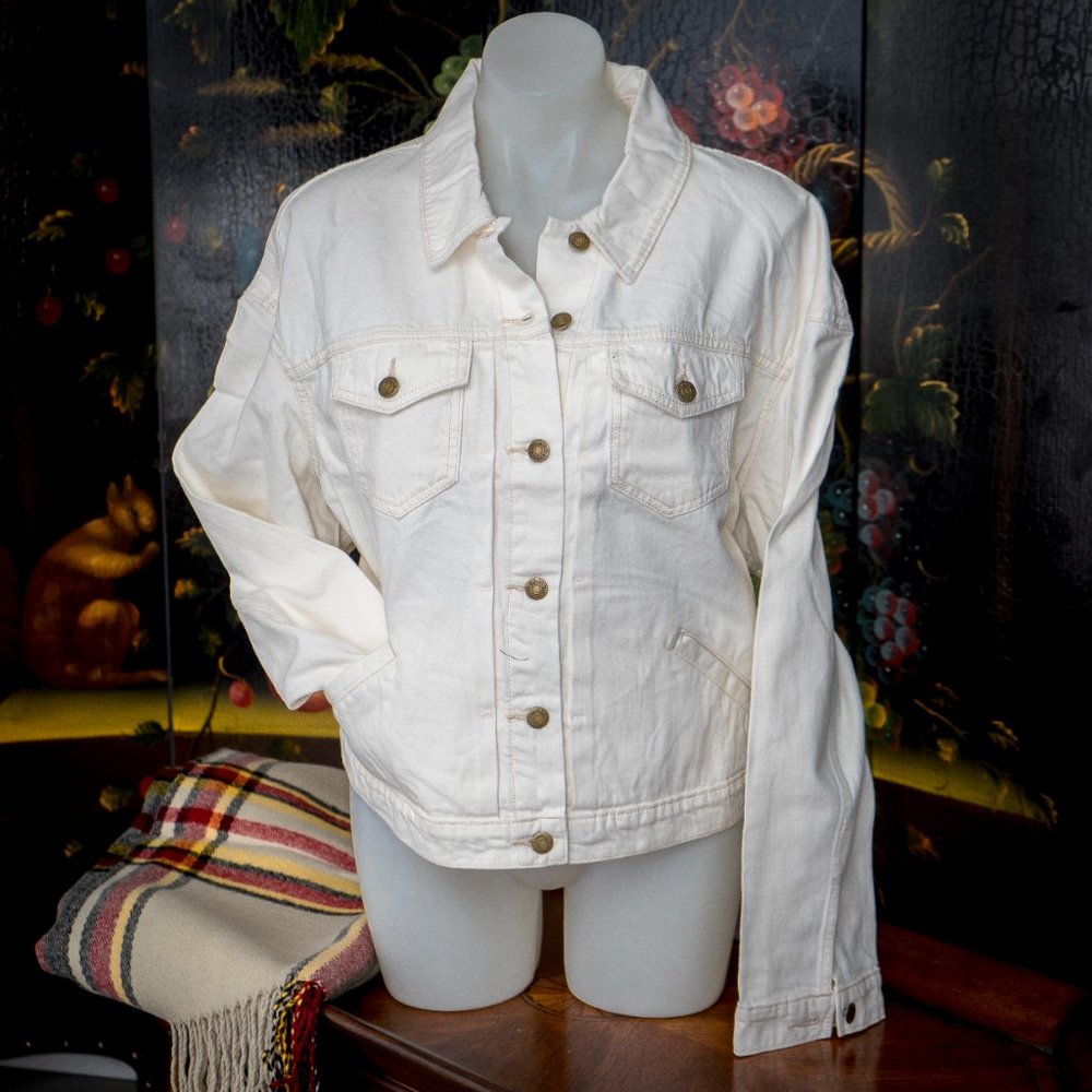 NWT Cropped Off-White Jean Jacket for Women. - XXL